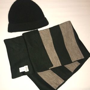 Men’s J Crew matching hat and scarf